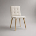 Sedia da pranzo imbottita in tessuto bouclé avorio con gambe in legno massello, 48 × 55 × 84 cm